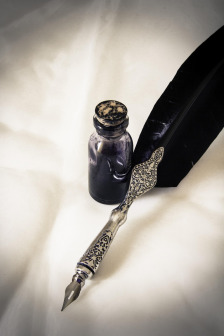 quill pen icon black
